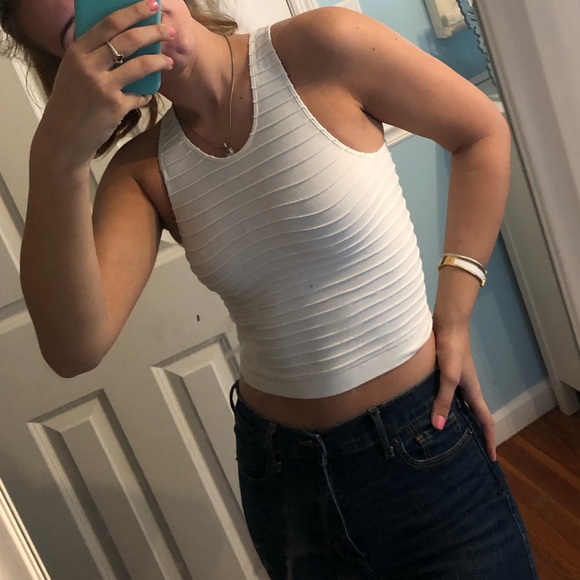 Crop top - Picture 1 of 1